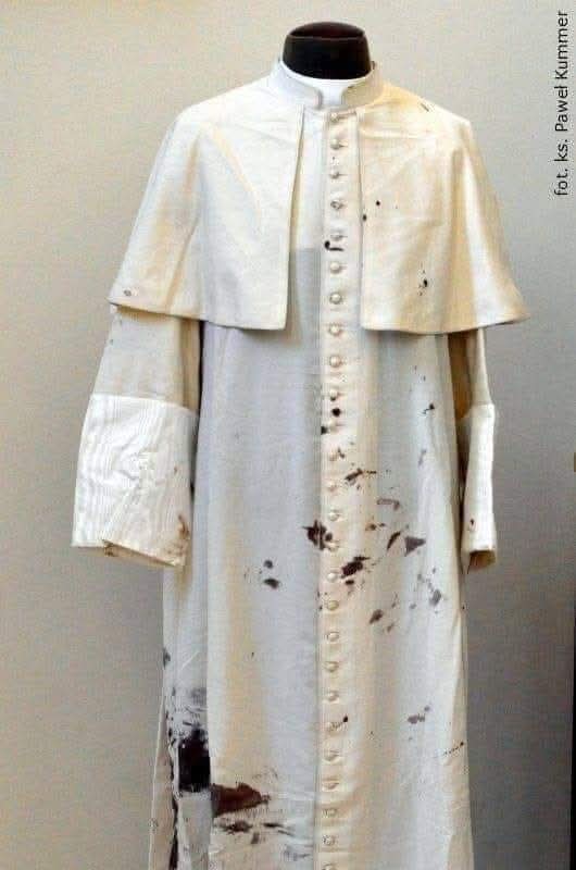 LA SOUTANE TACHÉE DU SAINT PÈRE, JEAN PAUL II