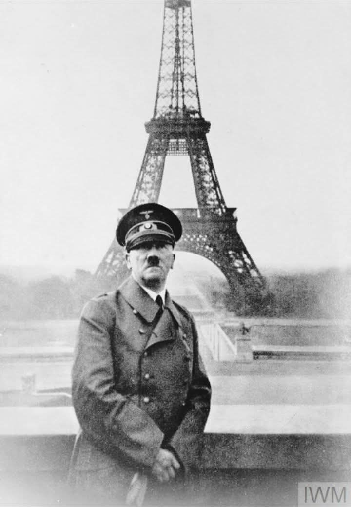 LES NAZIS ET HITLER